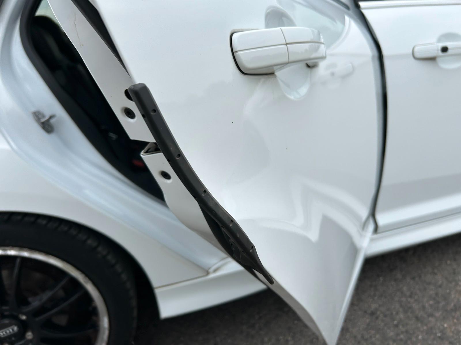 Ford Focus 2013 — photo 22