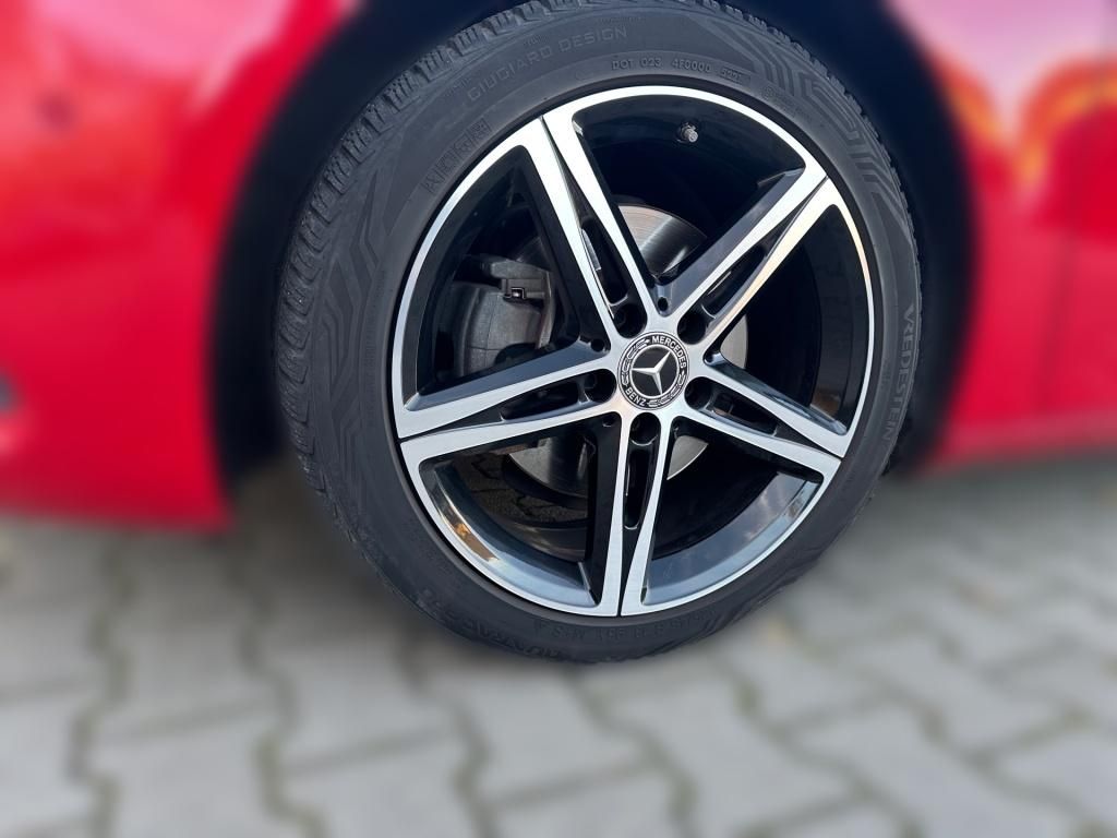 Fahrzeugabbildung Mercedes-Benz A 200 Progressive Night Totwi. Navi LED SHZ KAM