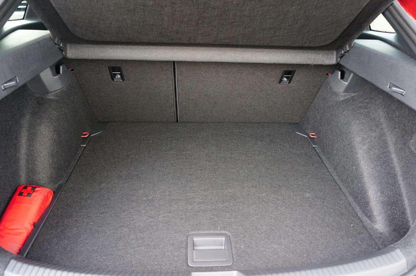 Volkswagen Taigo R-Line Black Style 1,0 TSI 7-Gang-DSG Navi, миниатюра 8