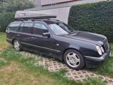 Mercedes-Benz Mercedes w210 Kombi, AHK, Dachbox, - Mercedes-Benz 210 d
