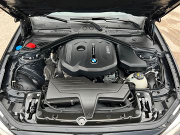 Fahrzeugabbildung BMW 118i Advantage Lim. 3 trg Sportsitze LED ALU