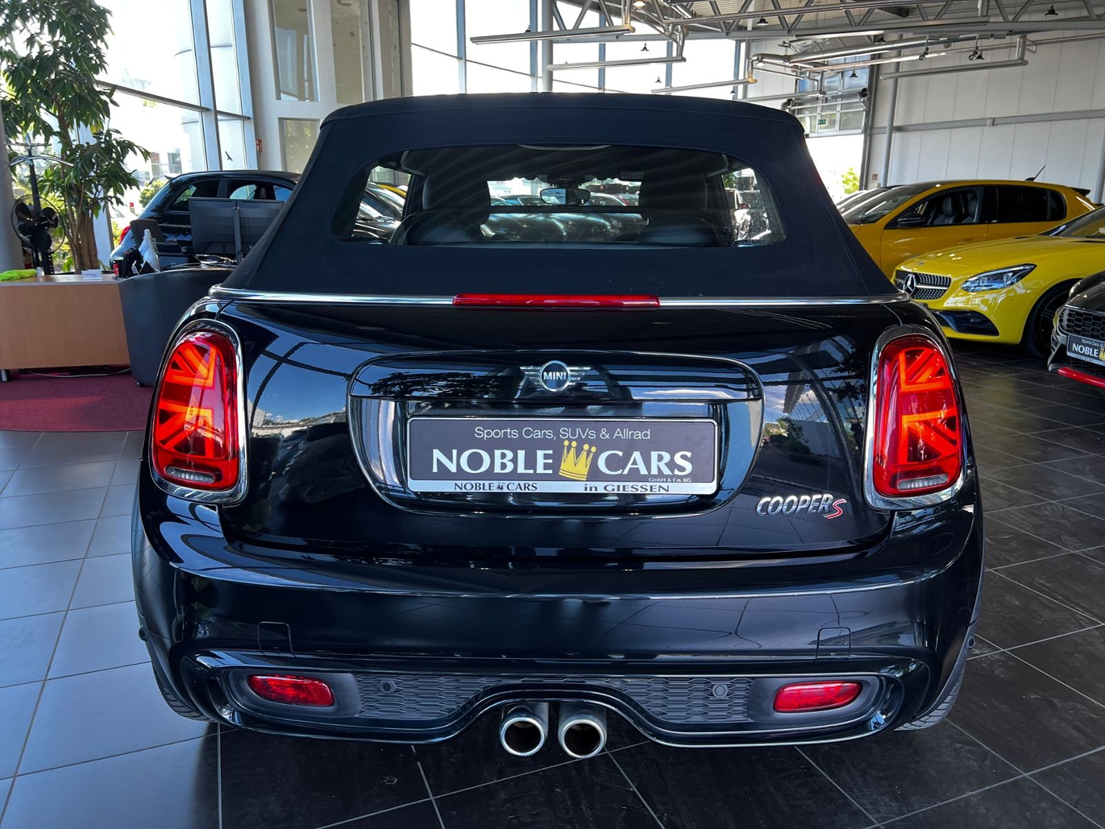 Fahrzeugabbildung MINI Cooper S Cabrio Chili LED NAVI SHZ