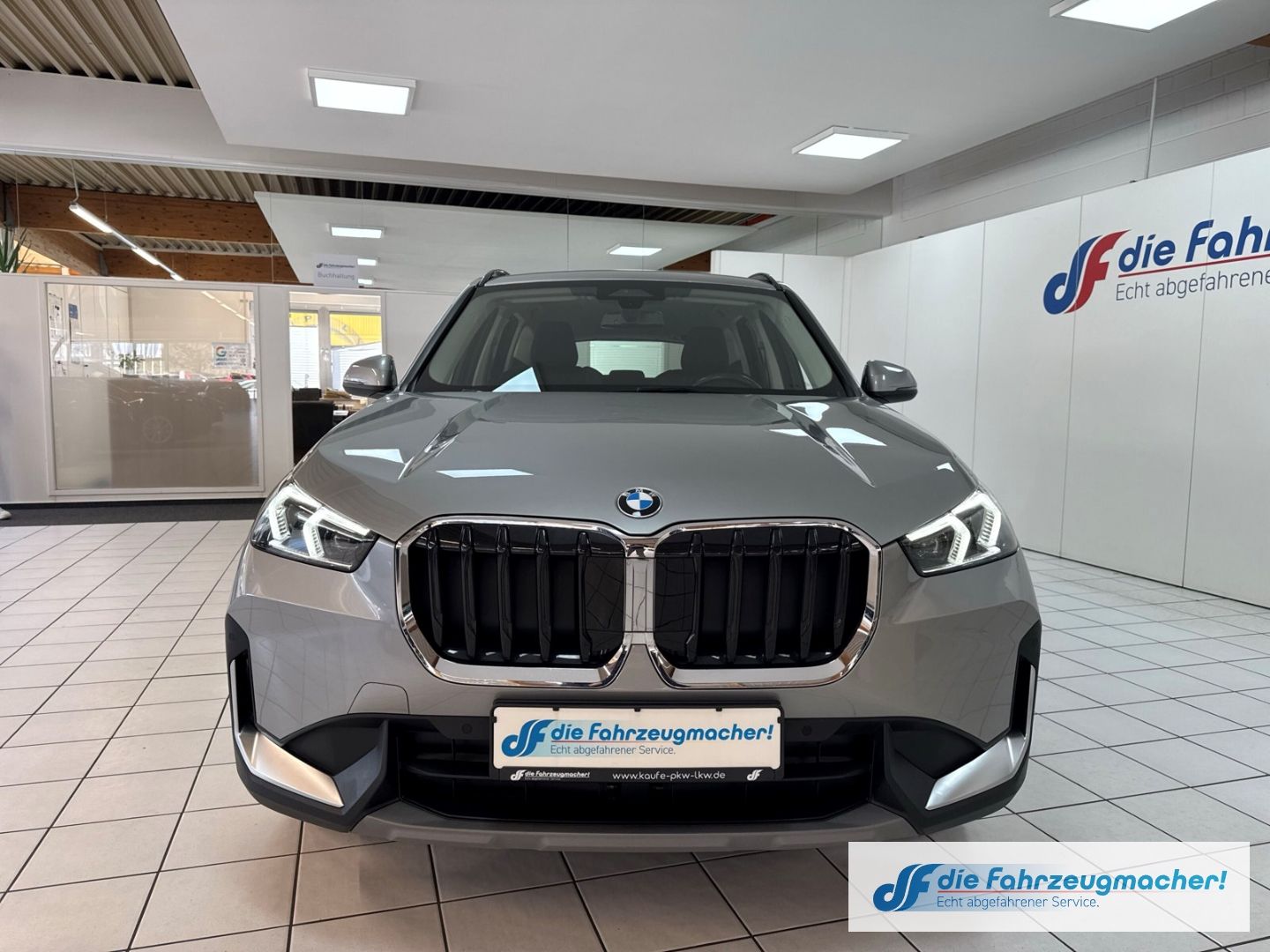 Fahrzeugabbildung BMW X1 20 d xDrive Park-Assistent Navi Digitales Coc