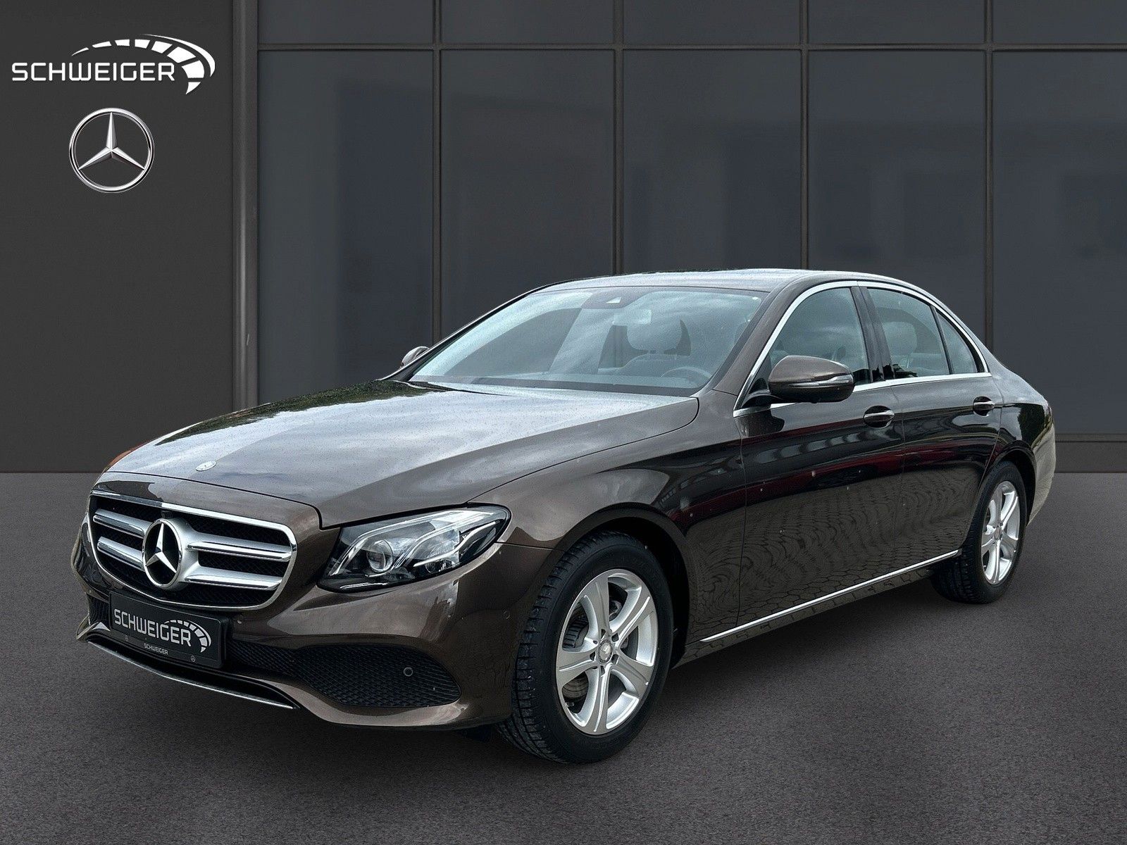 MERCEDES-BENZ E 200 Avantgarde Spurpaket Memory Leder Parkpak.