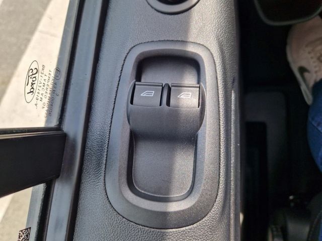 Fahrzeugabbildung Ford Transit Custom Kasten 340 L2 Trend AHK GJR PDC