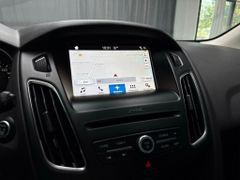 FORD Focus Titanium 1.0 EcoBoost Titanum Automatik