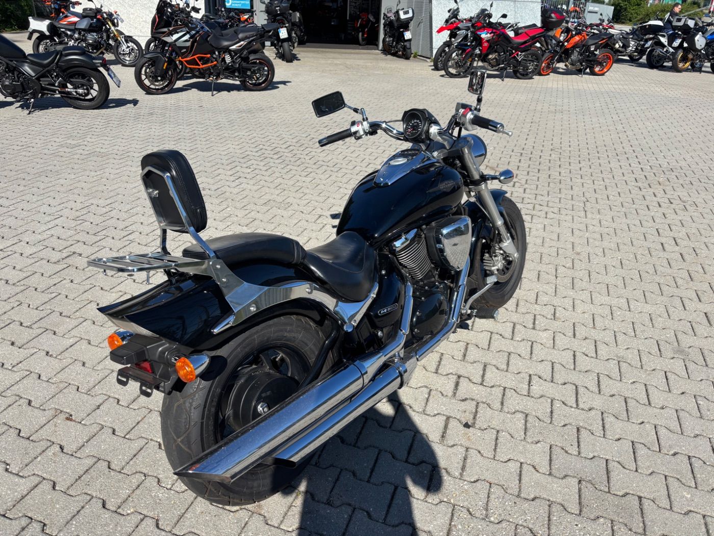 Fahrzeugabbildung Suzuki VZ 800 Intruder wenig KM