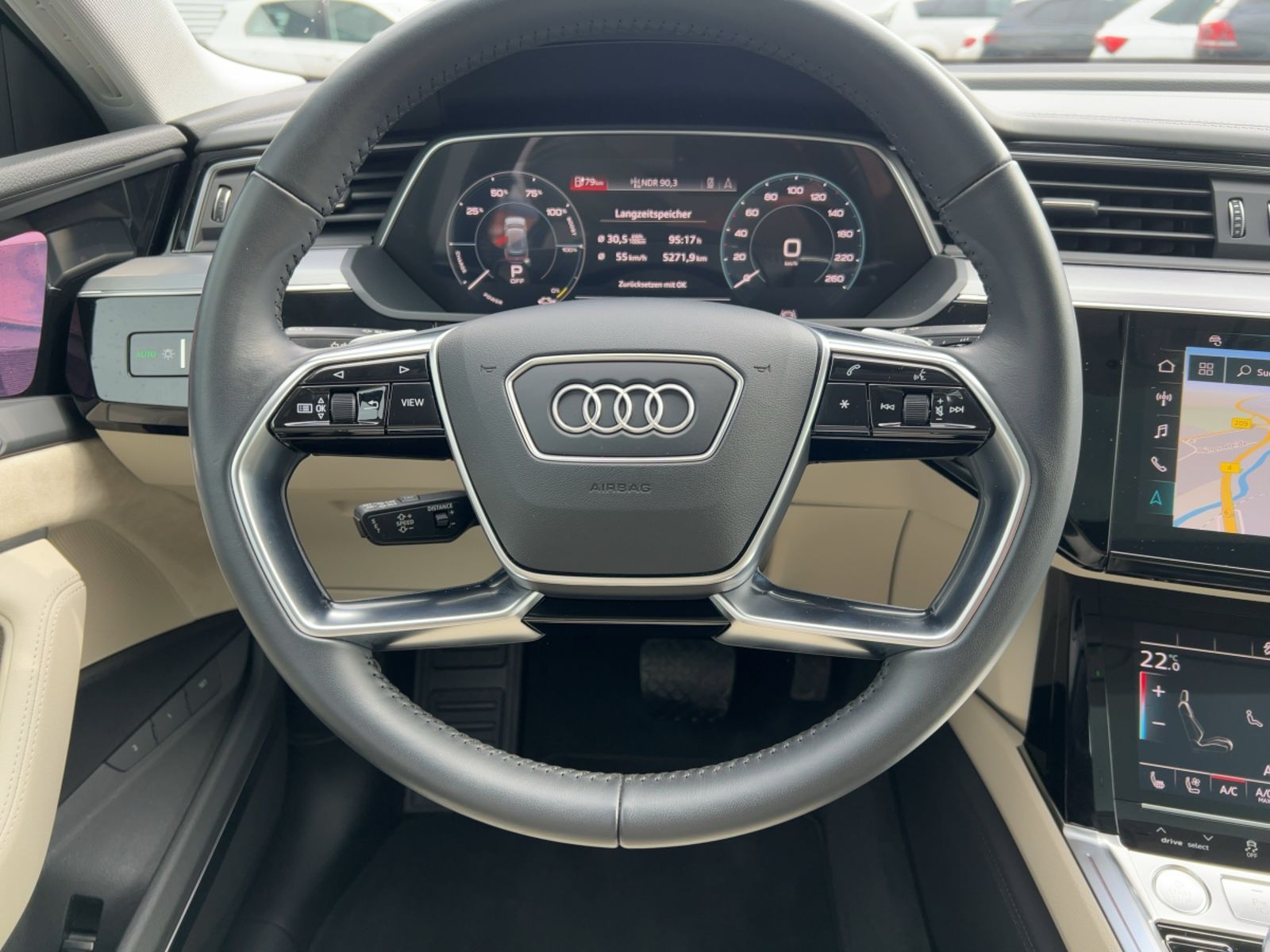 Fahrzeugabbildung Audi e-tron 55 quattro advanced Alu Matrix-LED AHK Pa