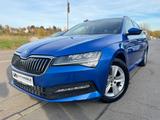 Skoda Superb 2.0 TDI Combi Ambition Navi LED AHK 1.Han - Skoda Superb Gebrauchtwagen in Stuttgart