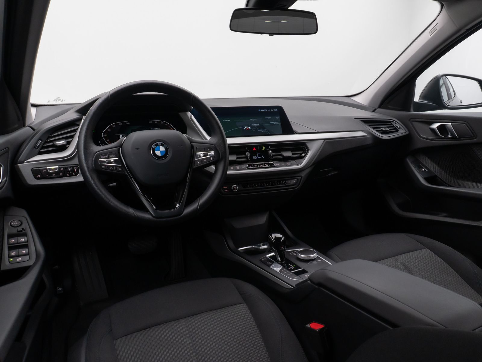 Fahrzeugabbildung BMW 118d DAB CockPitPro PDC LED Geschwindigkeitsreg.