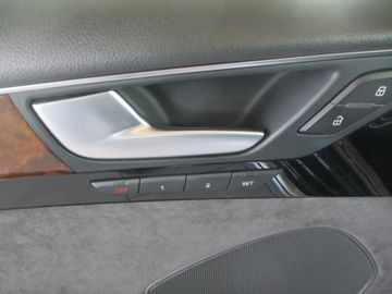 Audi A8 - 11