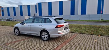 Volkswagen Golf - 8