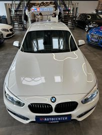 BMW 118 i Edition Sport Line Shad*LED*Navi*Leder*