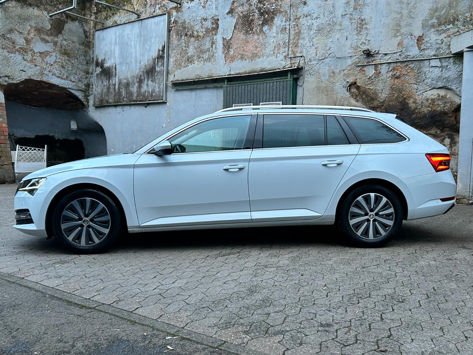 Skoda Superb Combi Style*1.Hand*LED*Scheckheft Skoda*