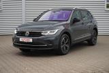 Volkswagen Tiguan 1.5 TSI United DSG Navi LED ACC PDC DAB - Volkswagen Tiguan UNITED mit Benzin-Antrieb