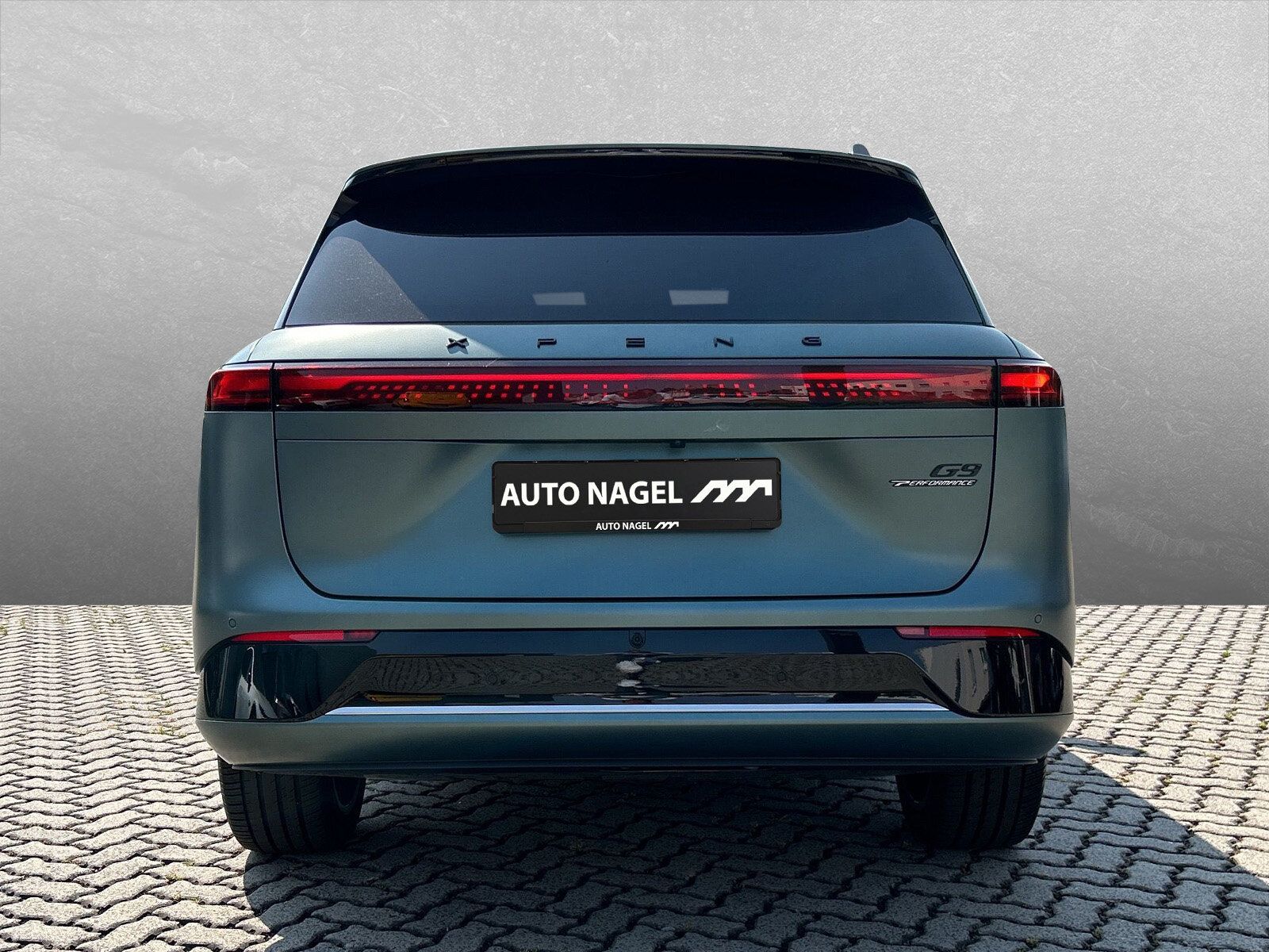 XPENG G9