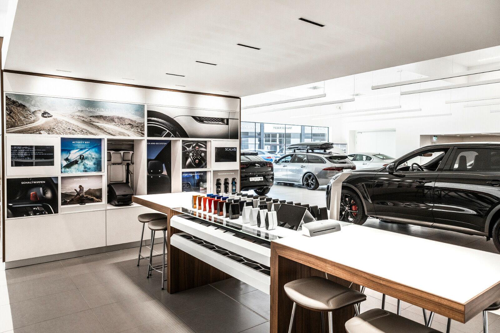 showroom-image-top