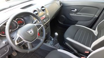 Dacia Sandero II Stepway Essential TCe 90 PS Einparkhi