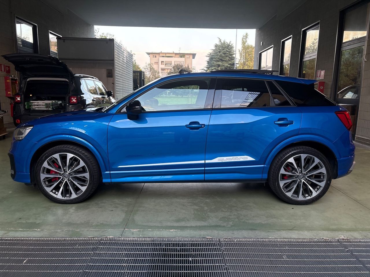 Audi Q2 SQ2 TFSI quattro S tronic FULL OPTIONAL  imagem 3