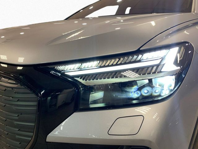 Q4 e-tron 55 QUATTRO S LINE MATRIX+PANO+AHK+AUGM