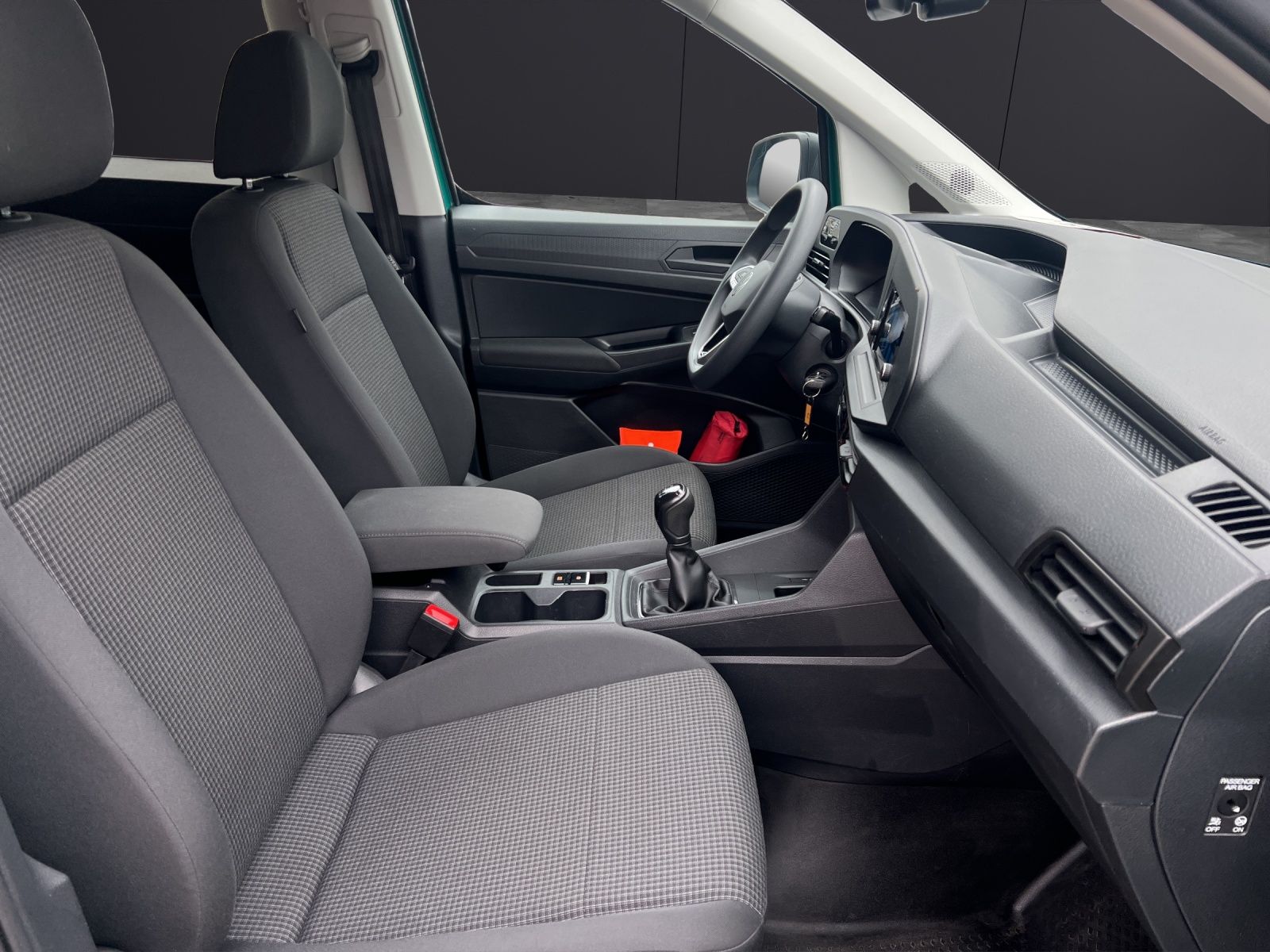 Fahrzeugabbildung Volkswagen Caddy Kombi TDI Maxi Basis 7-Si AHK GRA PDC