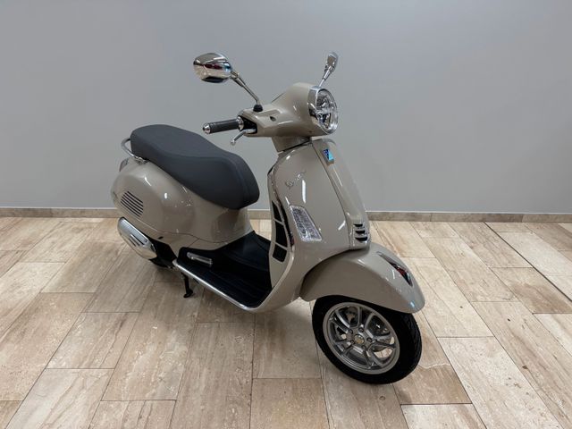 Vespa GTS 125 --- E5+ Norm ---- VORFÜHRFAHRZEUG