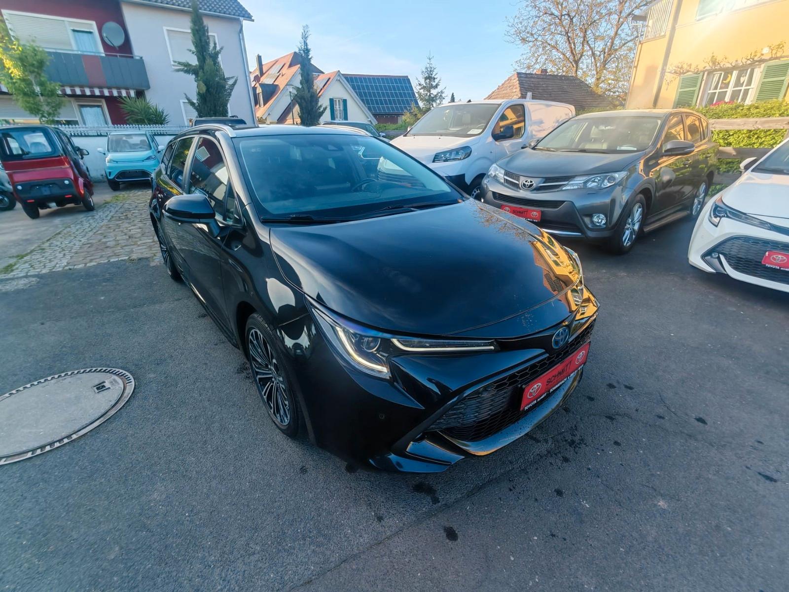 Toyota Corolla Touring Sports Hybrid Team D
