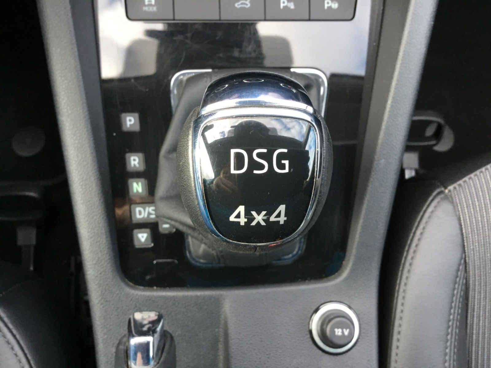 Fahrzeugabbildung SKODA Octavia 2.0 TSI DSG 4x4 Style Combi+AHK+Kamera