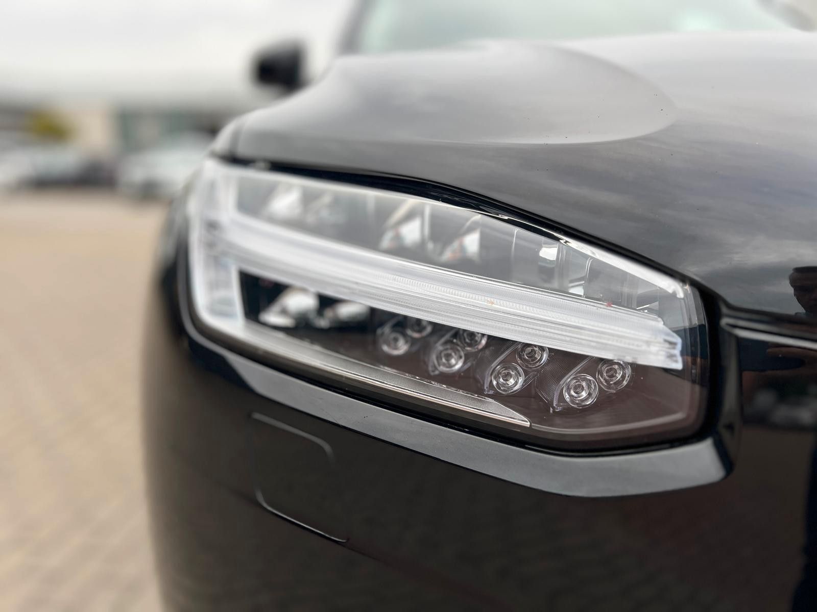 Fahrzeugabbildung Volvo XC90 B5D AWD Plus Bright*LED*STHZ*360*AHK*ALARM