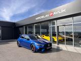 Mercedes-Benz A 45 S AMG 4MATIC+ AKRAPOVIČ - blaue Mercedes-Benz A 45 AMG