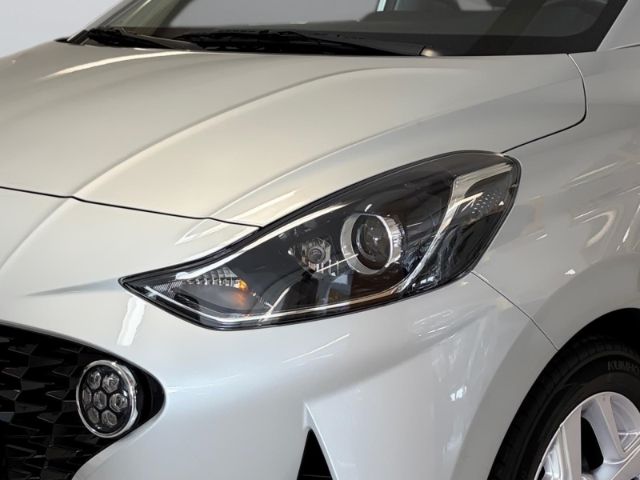 Fahrzeugabbildung Hyundai i10 Edition 30 Apple CarPlay Android Auto DAB SH