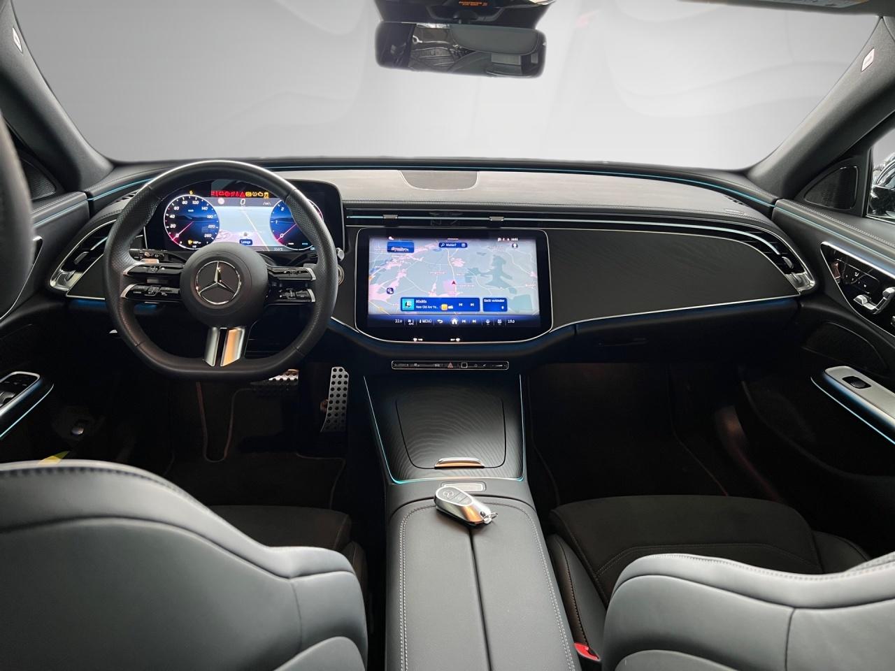 Mercedes-Benz E 220 d T AMG Night AHK Digital Light Memory 360