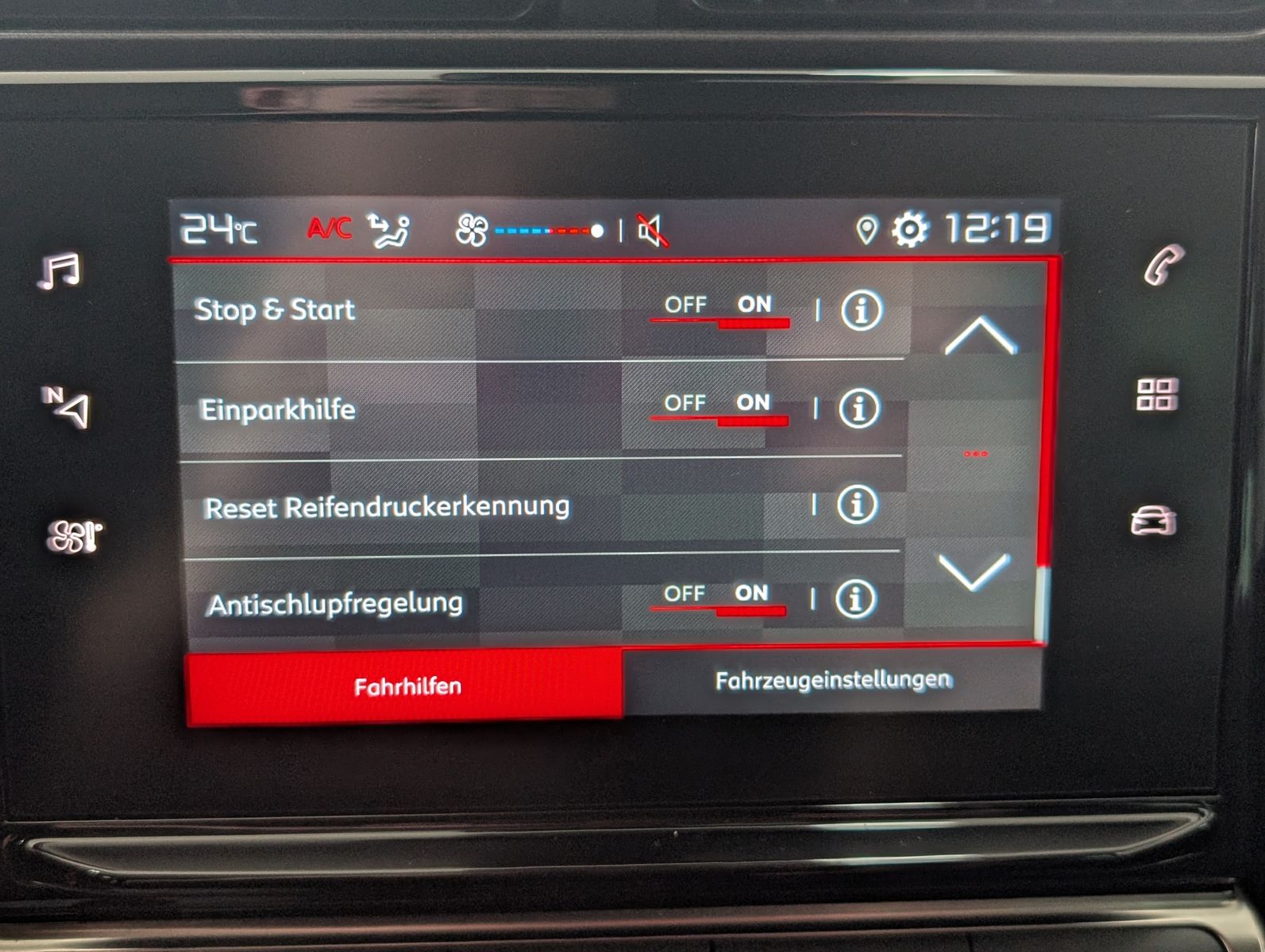 Fahrzeugabbildung Citroën C3 Aircross YOU APP PDC TOUCH TEMP KLIMA LED