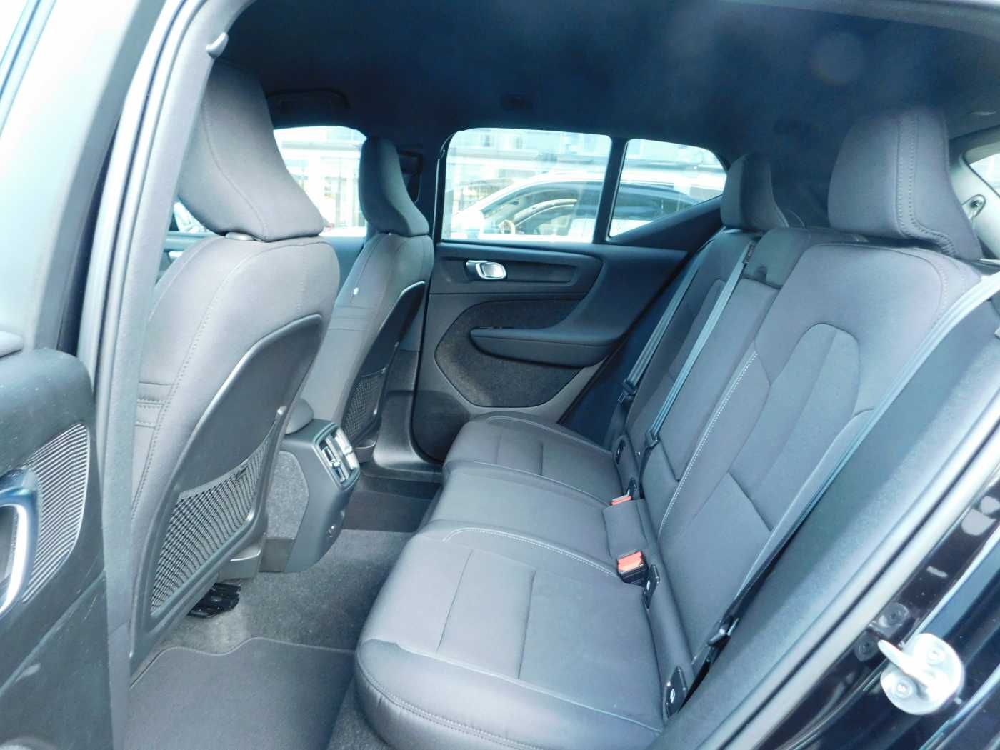 Fahrzeugabbildung Volvo XC40 Pure Electric Recharge 69 kWh Single Motor