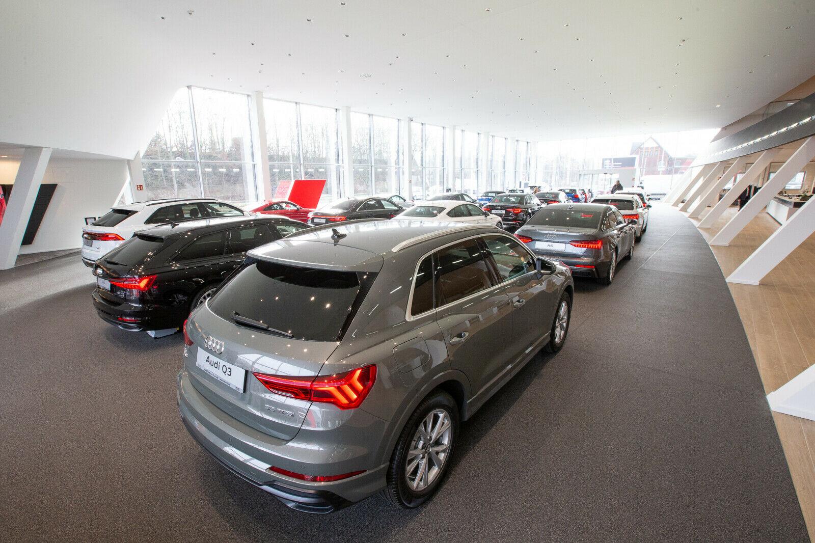 showroom-image-top