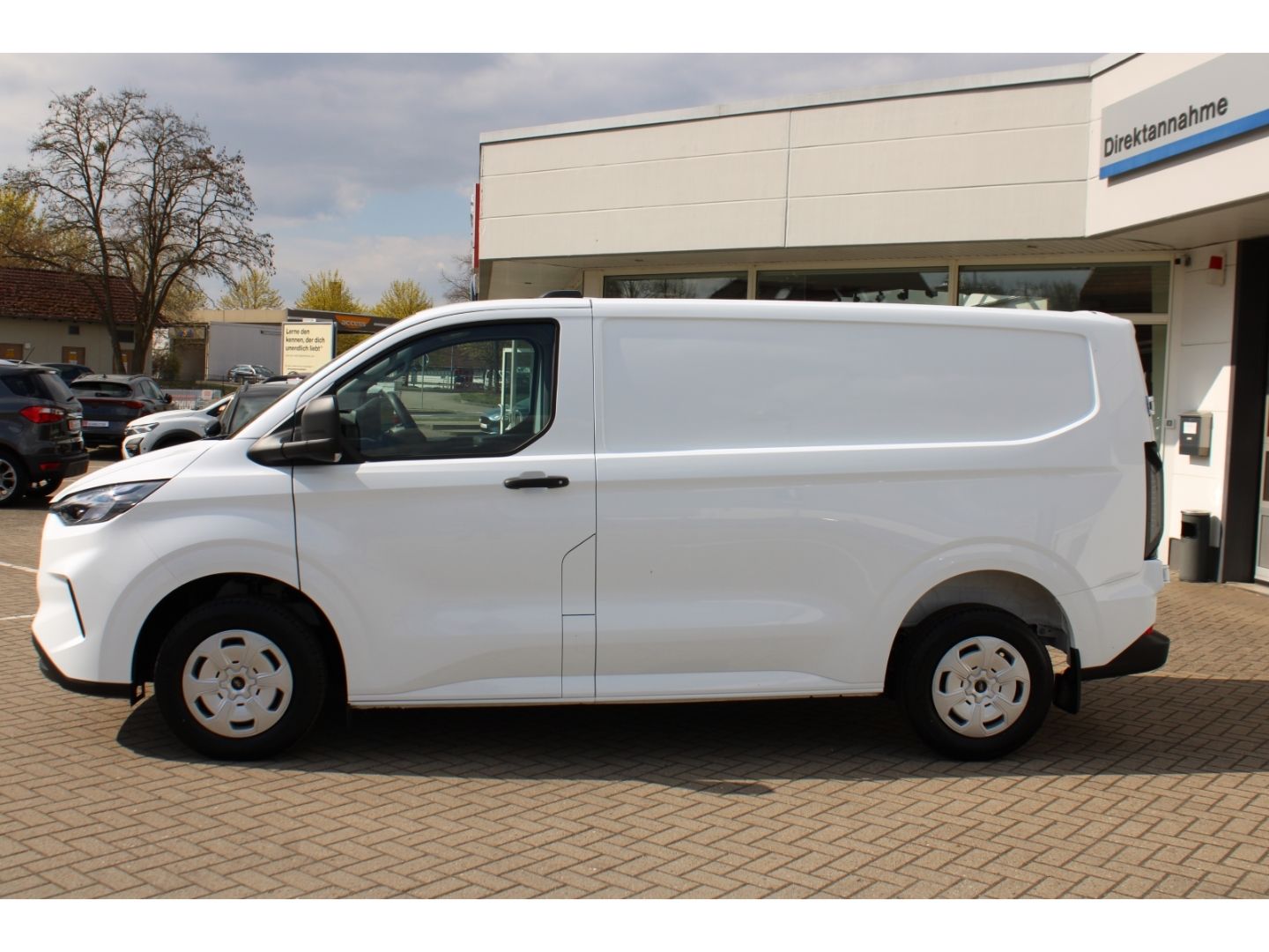 Fahrzeugabbildung Ford Transit Custom 320 L1 Trend LED GRA PDC RFK AHK