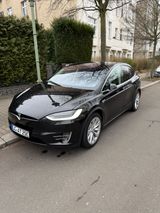 Tesla Model X,  Lebenslang Free Supercharger - Tesla Model X aus 2016