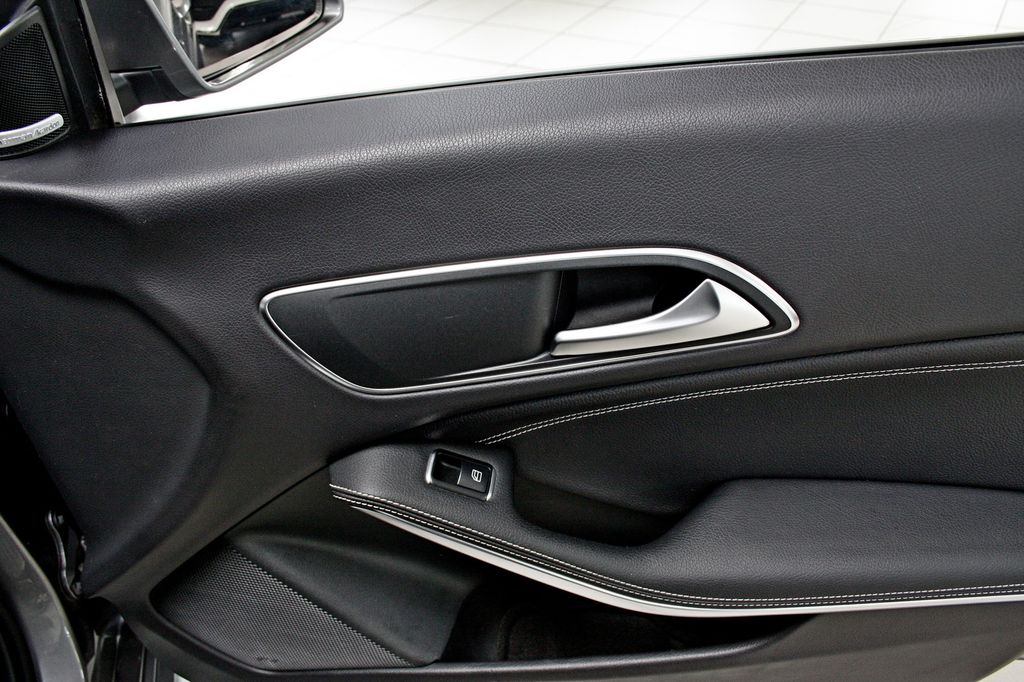 Mercedes-Benz CLA 180 Coupe KAMERA SCHECKH SOUND
