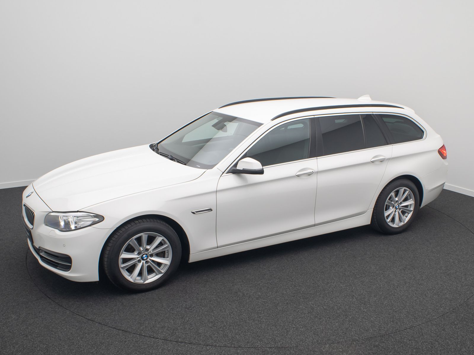 Fahrzeugabbildung BMW 525d xD H/K AHK 4xKlima GeschwindigReg PDC