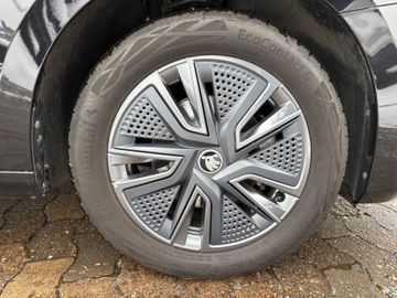 Fahrzeugabbildung SKODA Fabia 1.0 TSI DSG Selection Navi ACC LHZ SHZ uvm