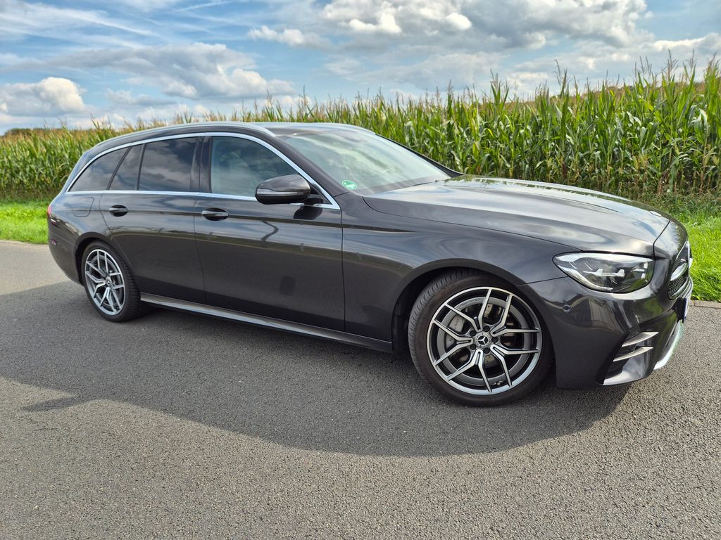 Image of Mercedes-Benz E 220