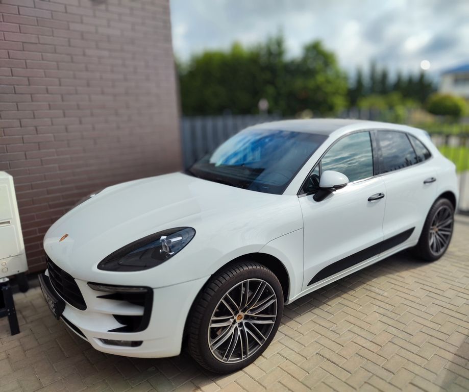 Image of Porsche Macan