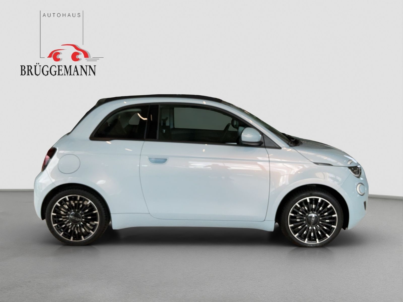 Fahrzeugabbildung Fiat 500 e Icon Cabrio Winter-Komfort Paket/Allwetter