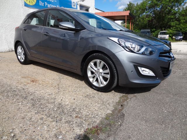 Fahrzeugabbildung Hyundai i30 Trend/2.Hd/Klima/PDC/70TKM/
