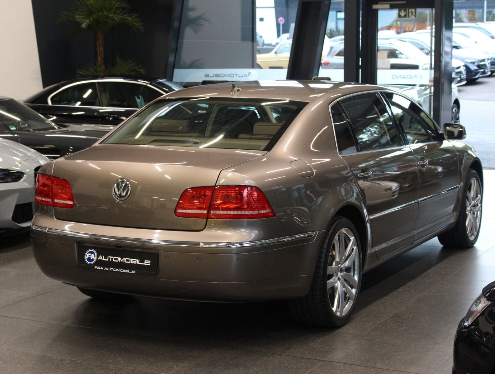 Fahrzeugabbildung Volkswagen Phaeton V6 TDI 4M Lang Exklusive 4Sitzer+VOLL