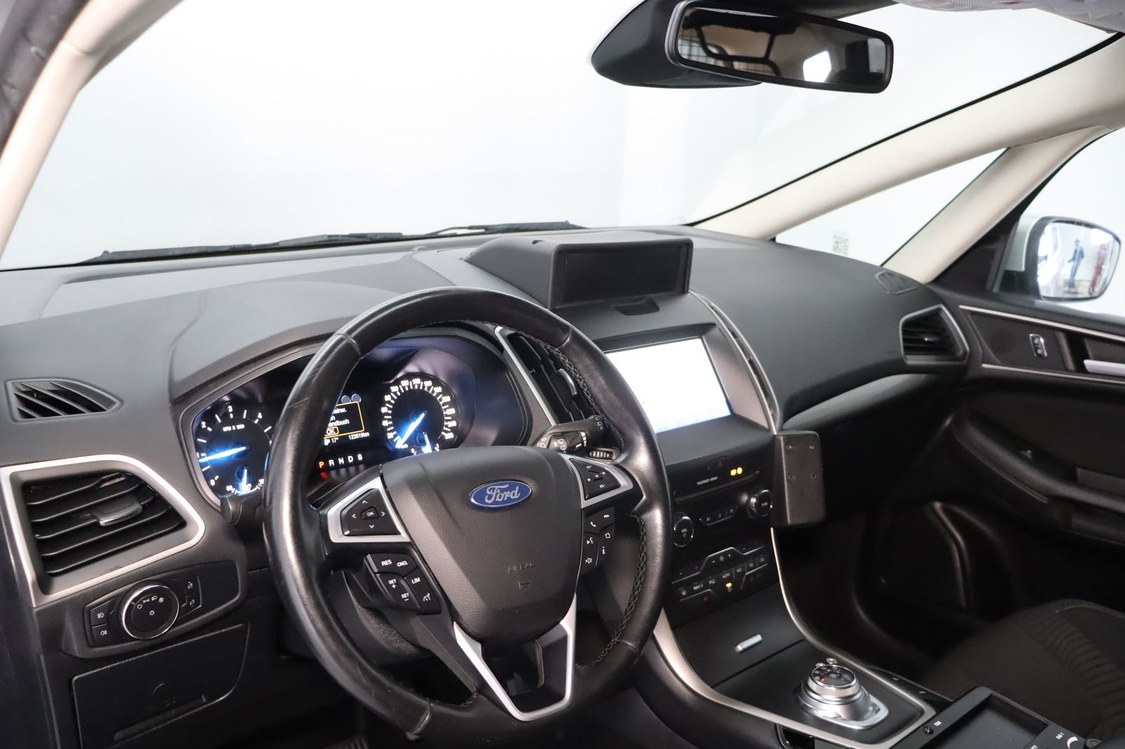 Fahrzeugabbildung Ford S-MAX * Navi * Bi-Xenon * PDC