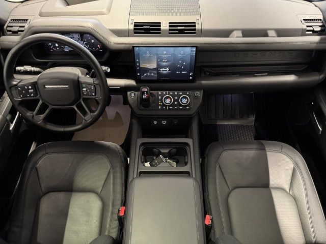 LAND-ROVER Defender 2023