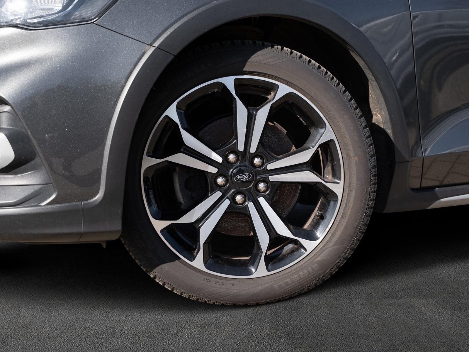 Ford Focus Hybrid Active AHK*LMF*RFK*LED*WINT.PKT