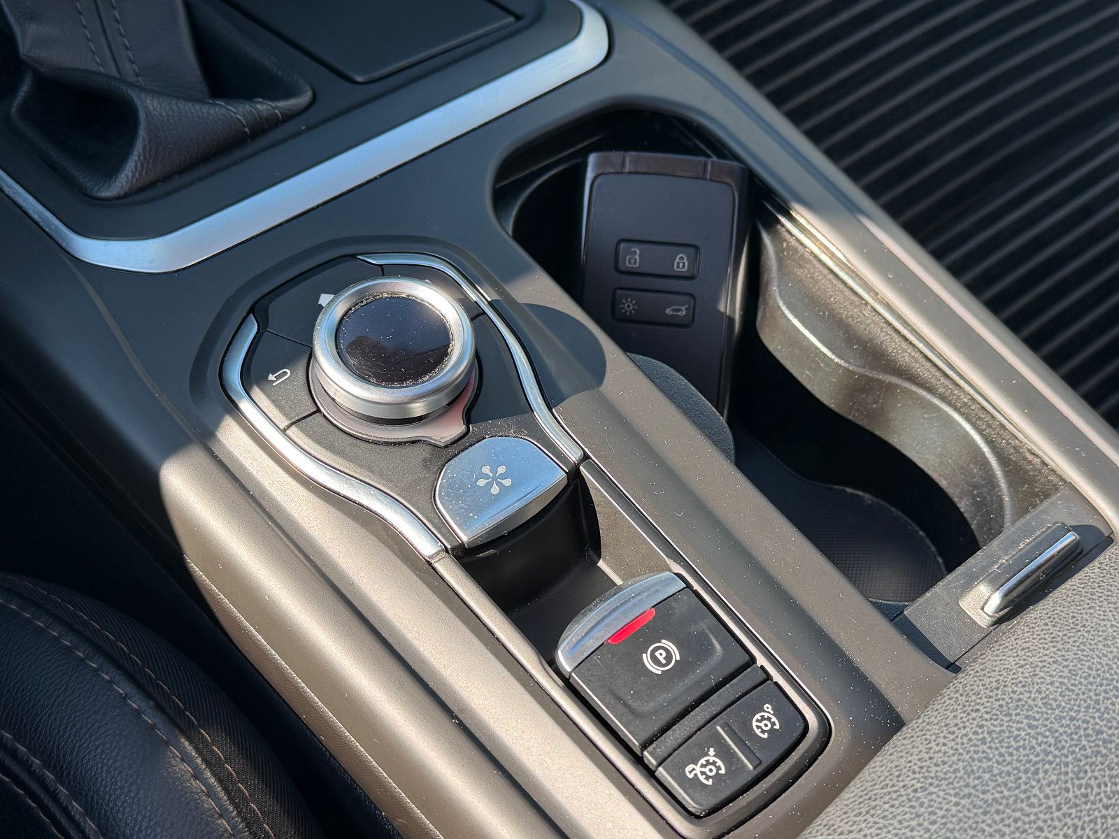 Fahrzeugabbildung Renault Talisman Grandtourer /BOSE/PANORAMA/HUD/ACC