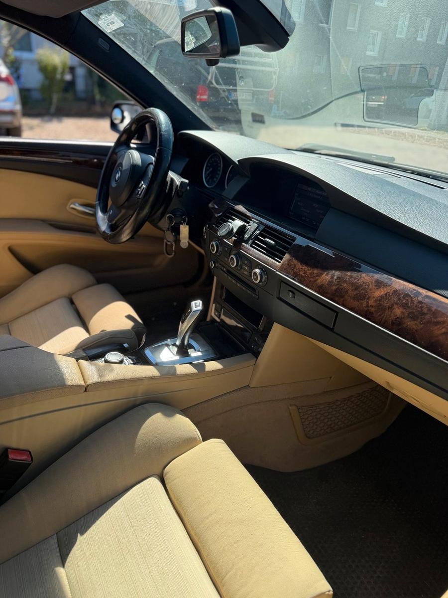 BMW 525 2009 — photo 7